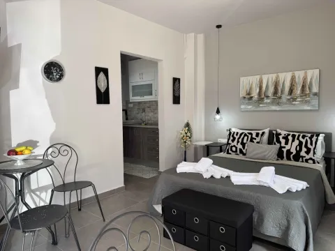 Celine by Stella – Studio, Limenas / Thassos Town