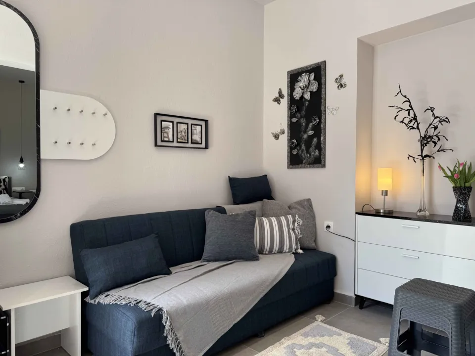 Celine by Stella Studio, Sofa