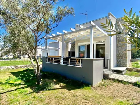 Spyros Villa, Skala Rachoniou